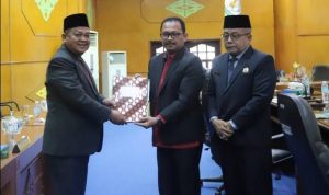 Bupati Asra