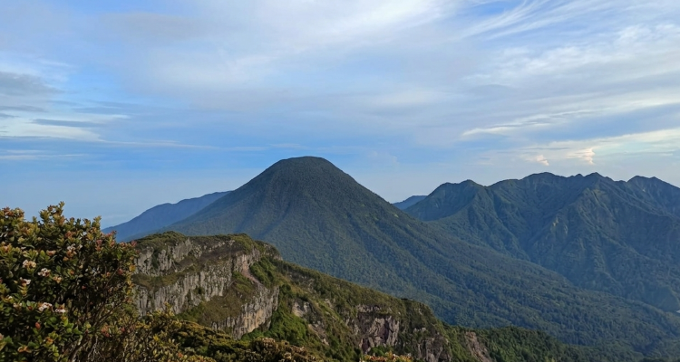 gunung