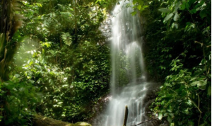 Air Terjun Batu Merah