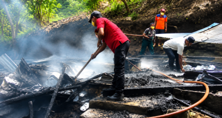 terbakar
